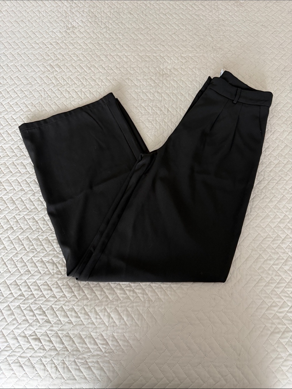 Like new Princess Polly wide leg pants. Black. Size 6